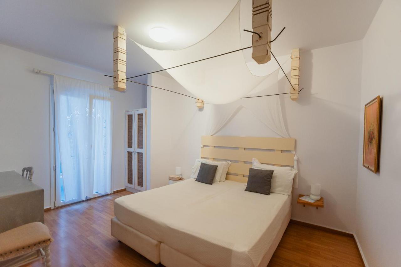 圣瓦拉西斯酒店 Naxos City 外观 照片